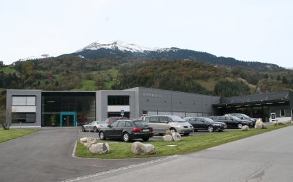 Wirtschaft + Unternehmen: Wittenstein: Zahnstangen jetzt aus Graubündener Werk